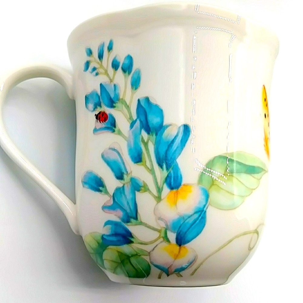 2x ๐ฆHP! 4 Butterfly Meadow Mugs by Lenox. Blue Thistle-like Flower. - Picture 1 of 13